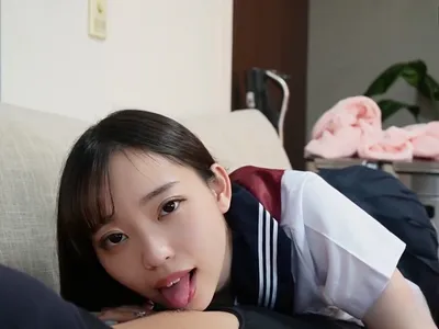 Học sinh nữ ngây thơ bị tên ba cóc chọc thằng nhỏ giả vào lồn